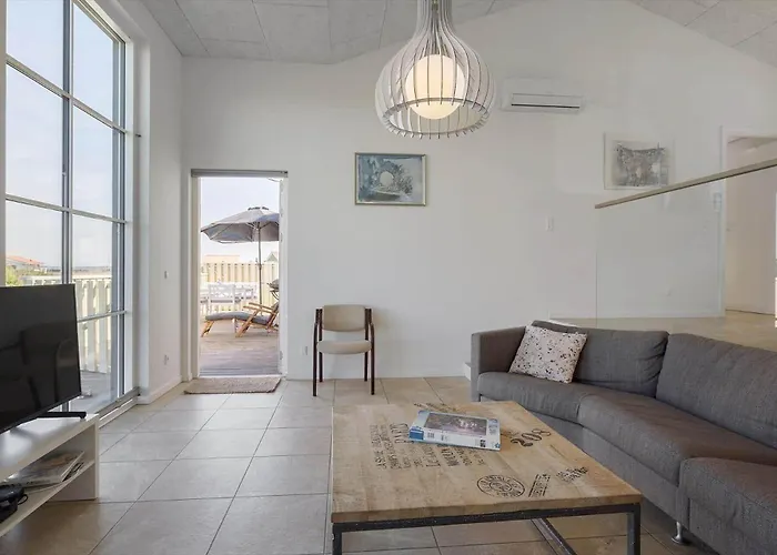 Lf15112-farso-strandvejen-12-a * Farsø