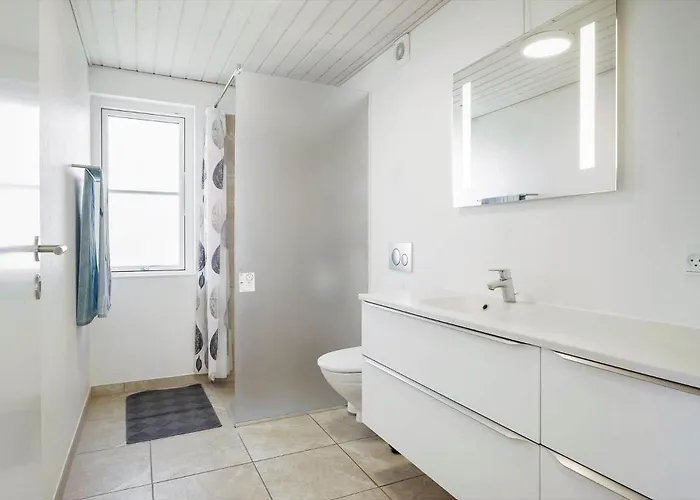 Lf15112-farso-strandvejen-12-a * Farsø